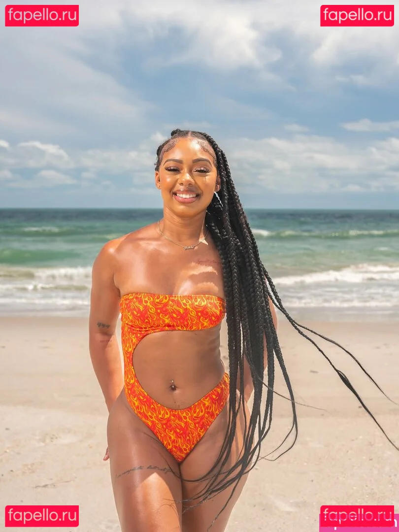 AlmondXMilk Onlyfans Photo Gallery 