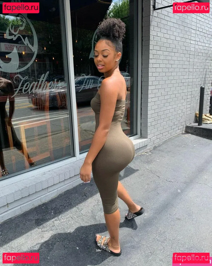 AlmondXMilk Onlyfans Photo Gallery 