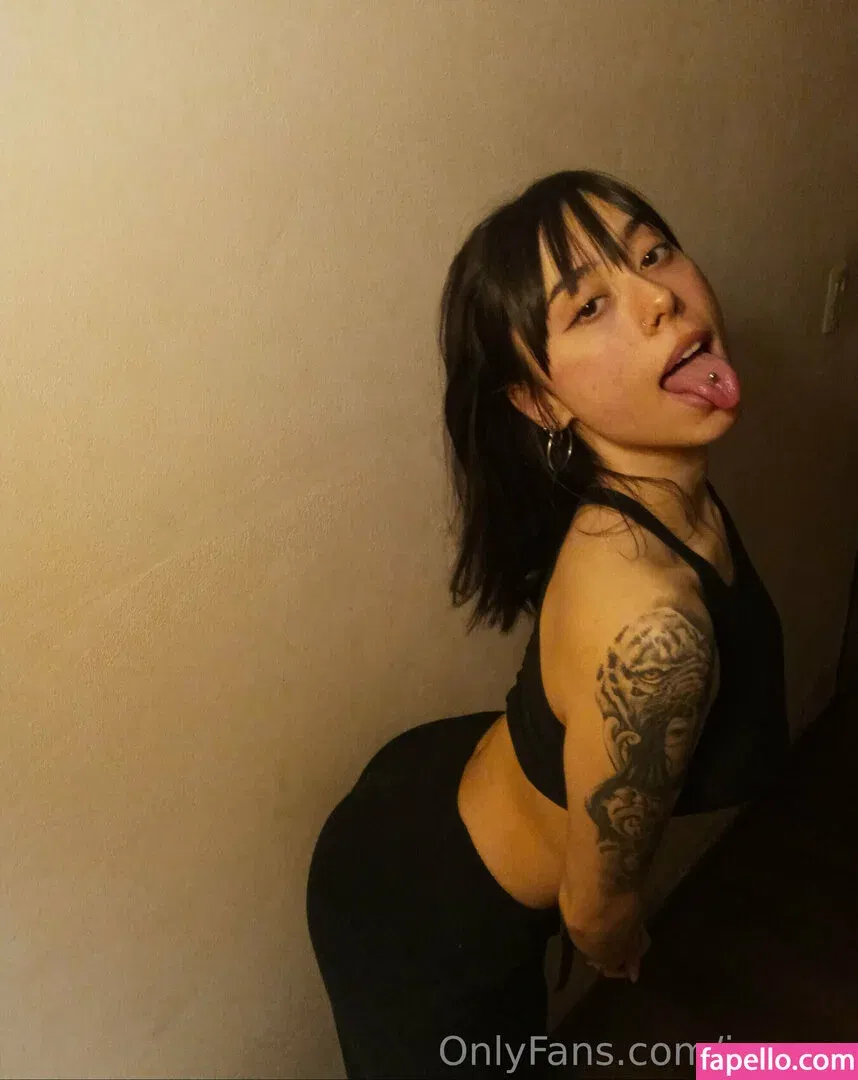 hotperson222 Onlyfans Photo Gallery 