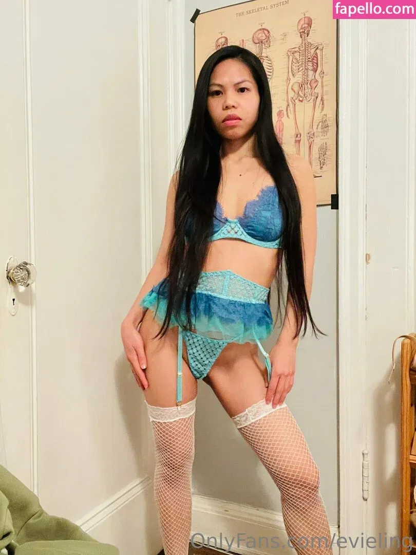 evieling Onlyfans Photo Gallery 