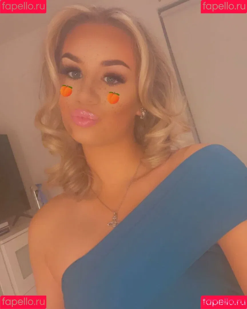 Aimee McColl Onlyfans Photo Gallery 
