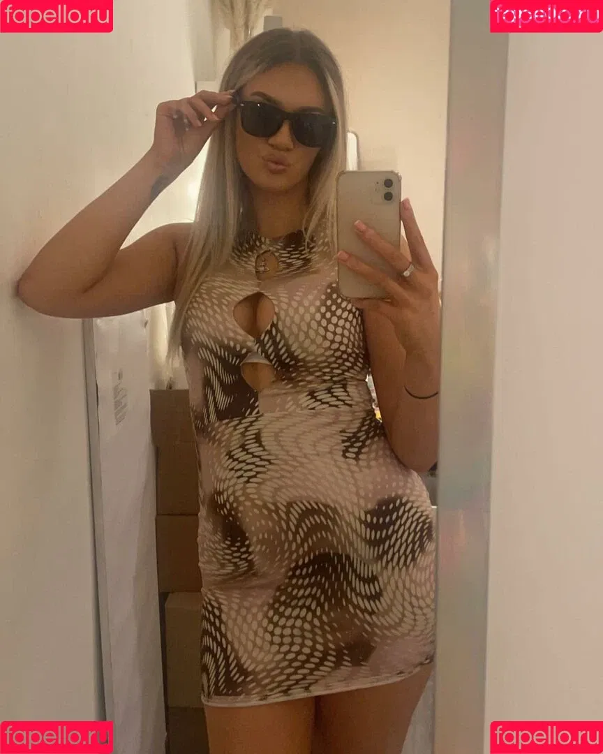 Aimee McColl Onlyfans Photo Gallery 