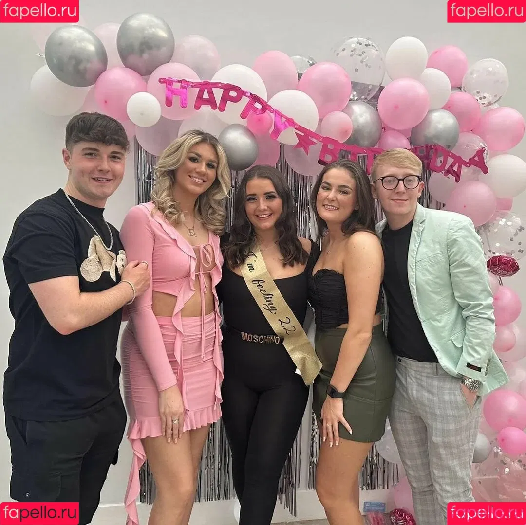 Aimee McColl Onlyfans Photo Gallery 
