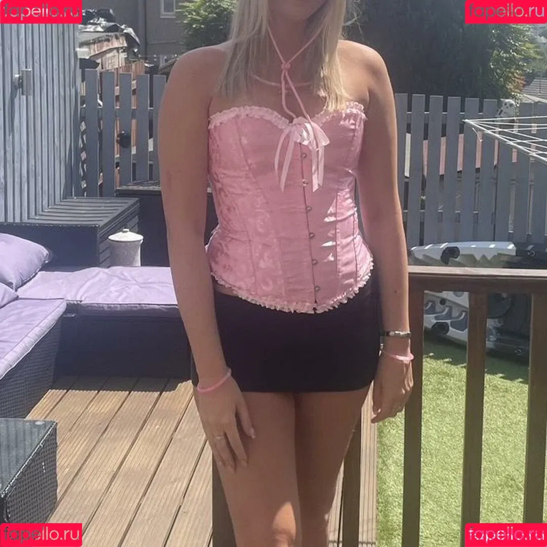 Aimee McColl Onlyfans Photo Gallery 