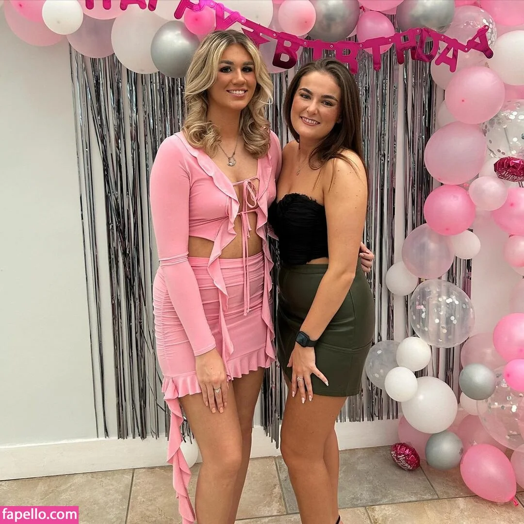 Aimee McColl Onlyfans Photo Gallery 