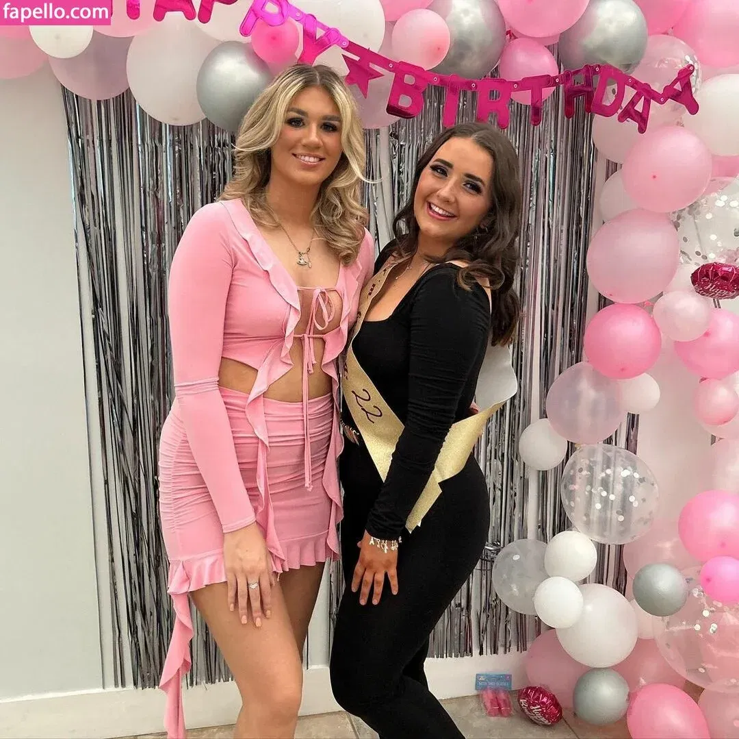 Aimee McColl Onlyfans Photo Gallery 