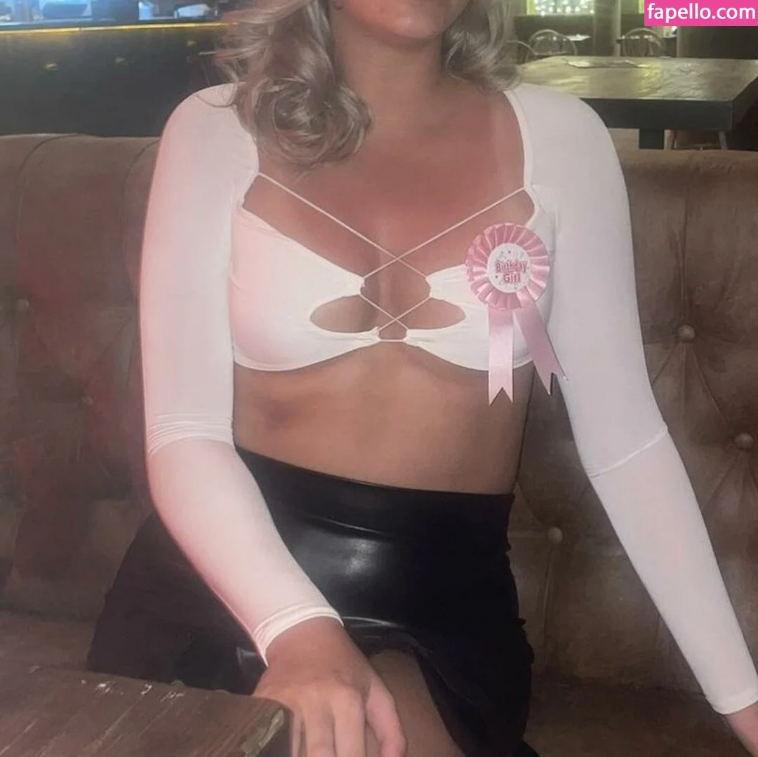 Aimee McColl Onlyfans Photo Gallery 