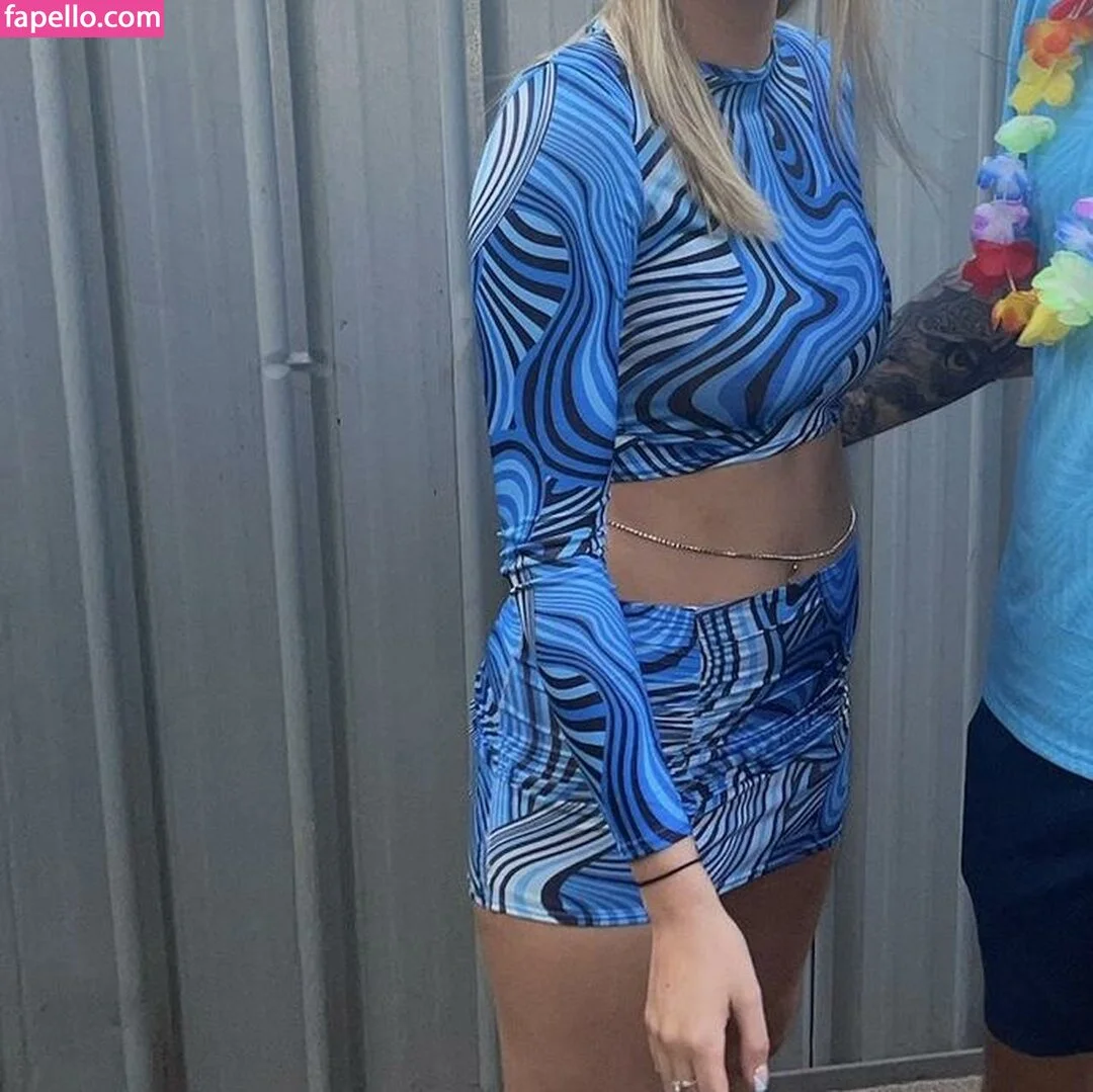 Aimee McColl Onlyfans Photo Gallery 