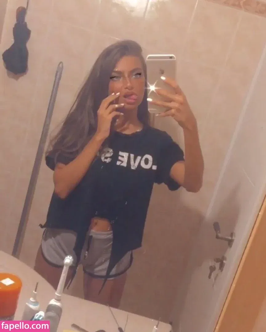 Jessica69queen Onlyfans Photo Gallery 