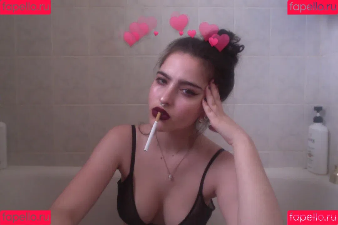 artbitch666 Onlyfans Photo Gallery 