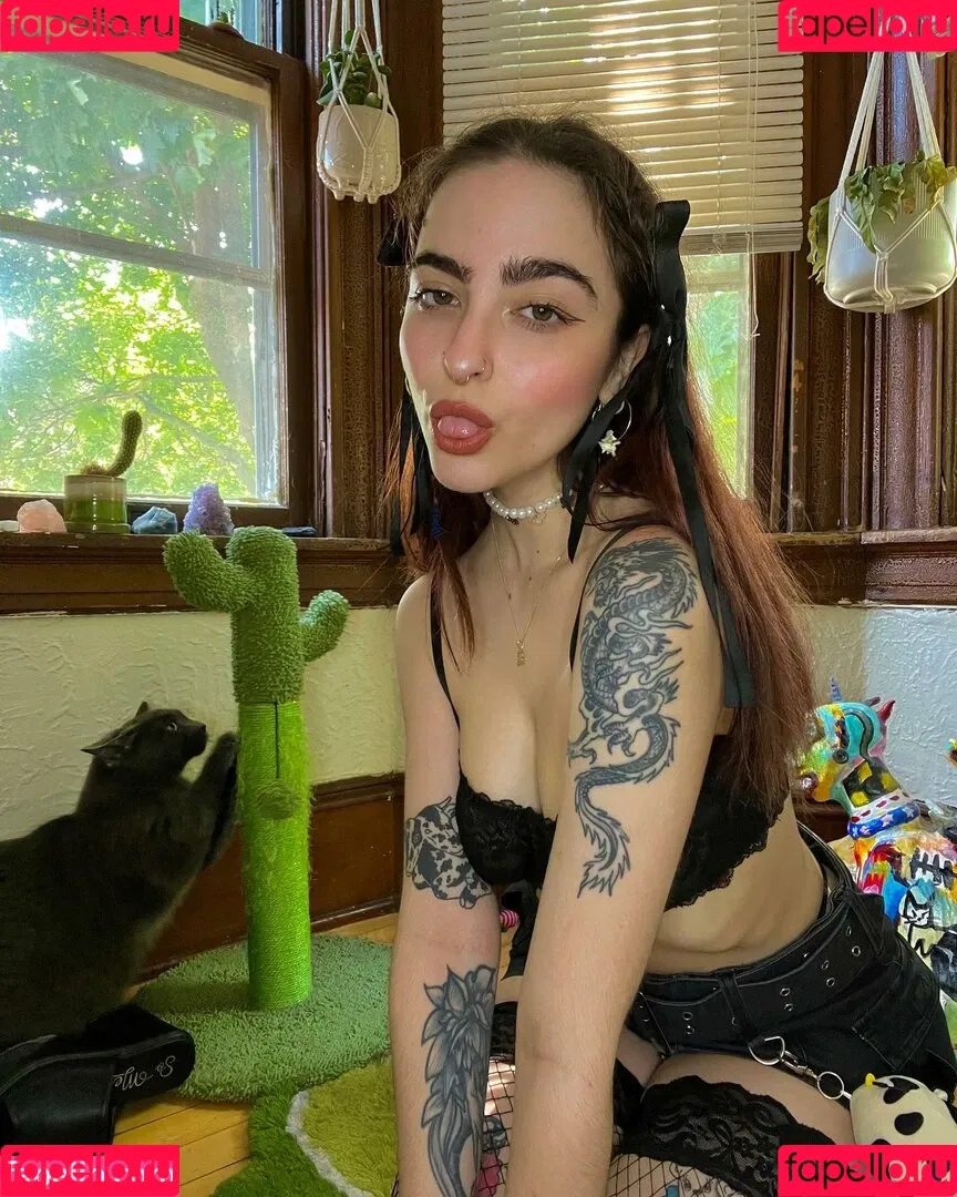 artbitch666 Onlyfans Photo Gallery 