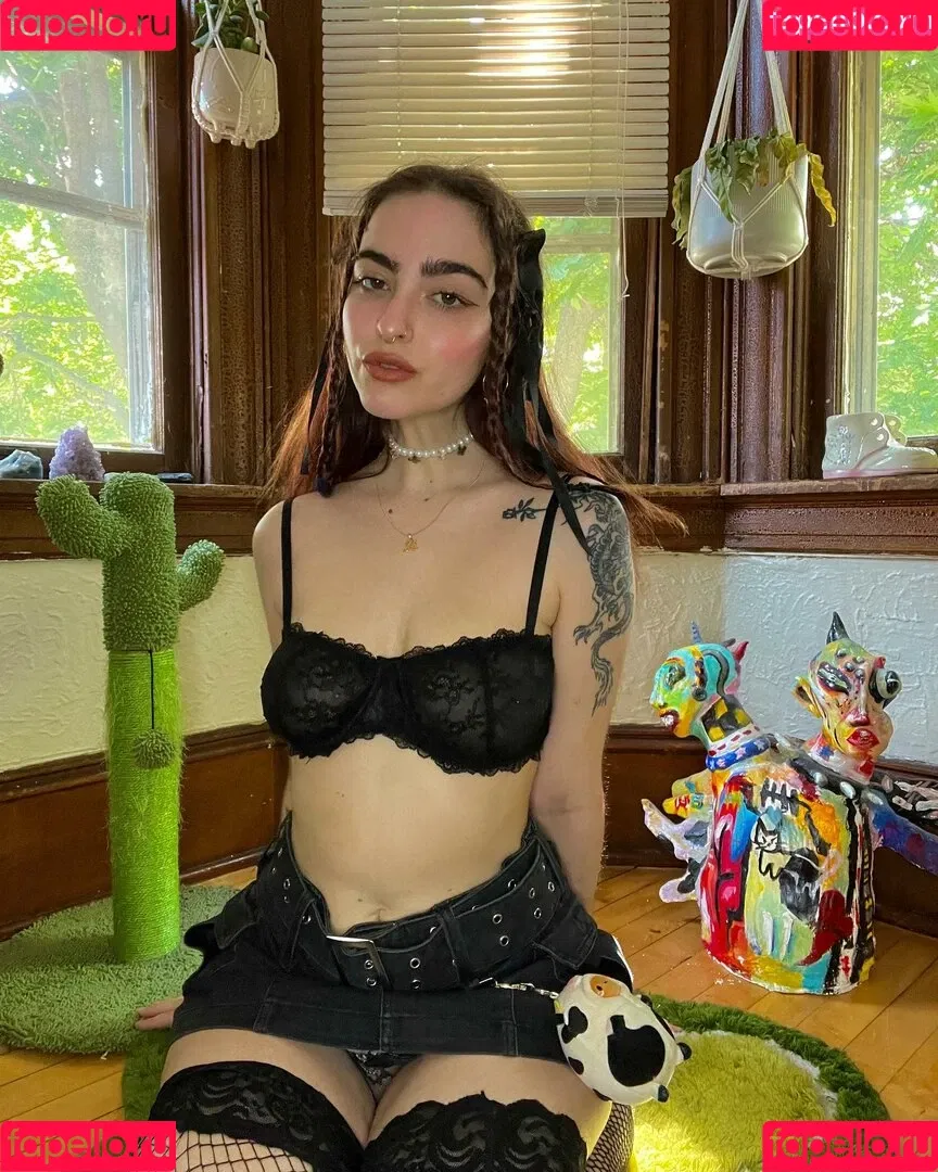 artbitch666 Onlyfans Photo Gallery 