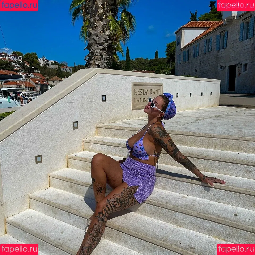 Trubbel Tanja Onlyfans Photo Gallery 