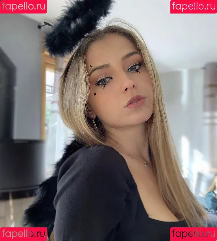 Romane Salvetti Onlyfans Photo Gallery 