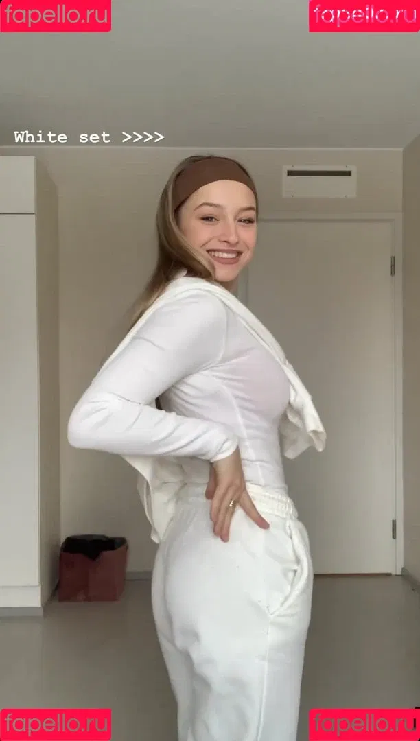 Romane Salvetti Onlyfans Photo Gallery 