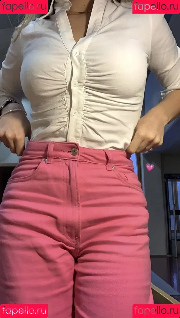 Romane Salvetti Onlyfans Photo Gallery 