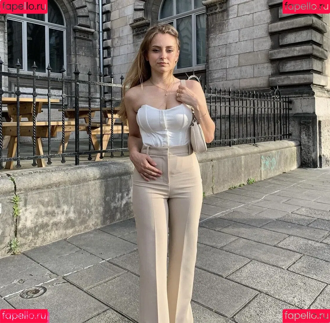 Romane Salvetti Onlyfans Photo Gallery 