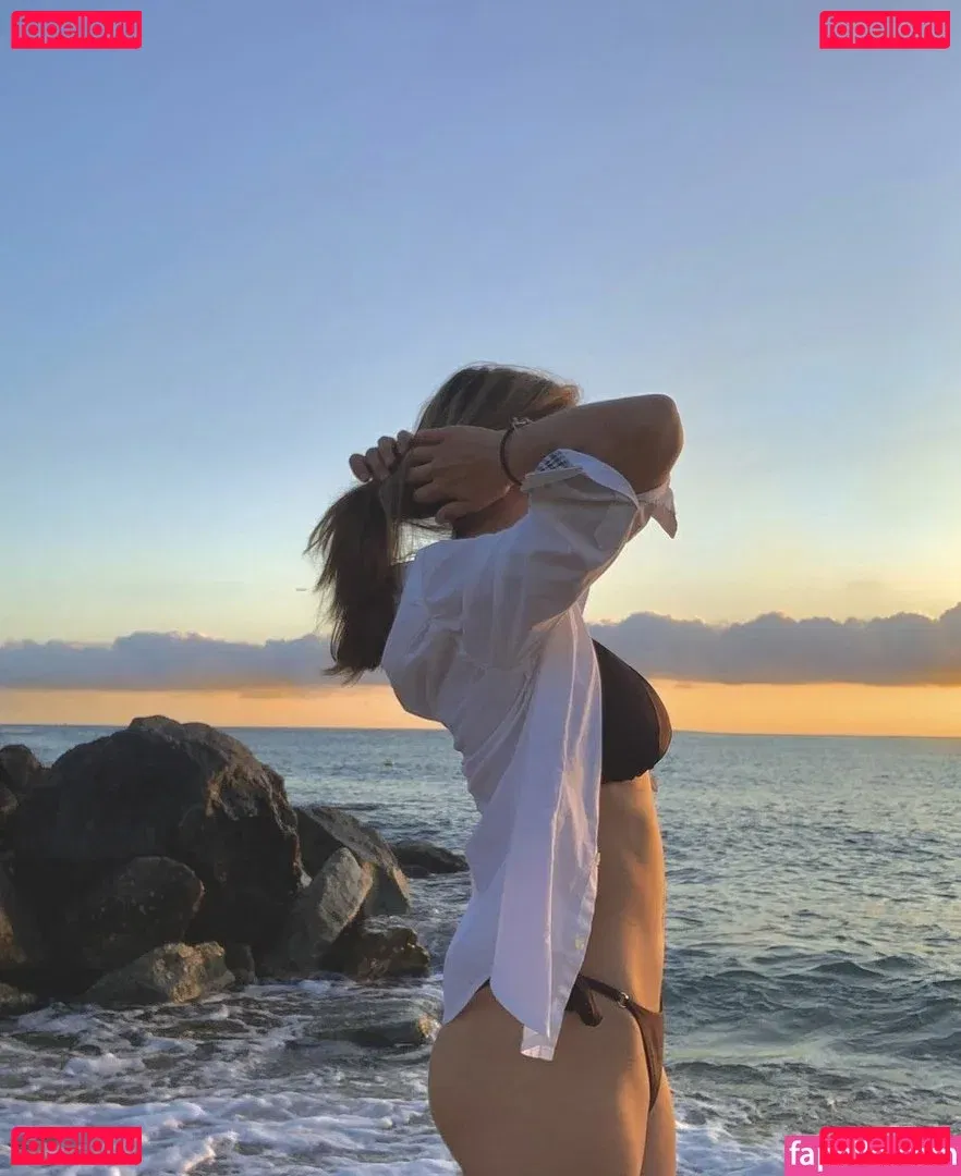 Romane Salvetti Onlyfans Photo Gallery 