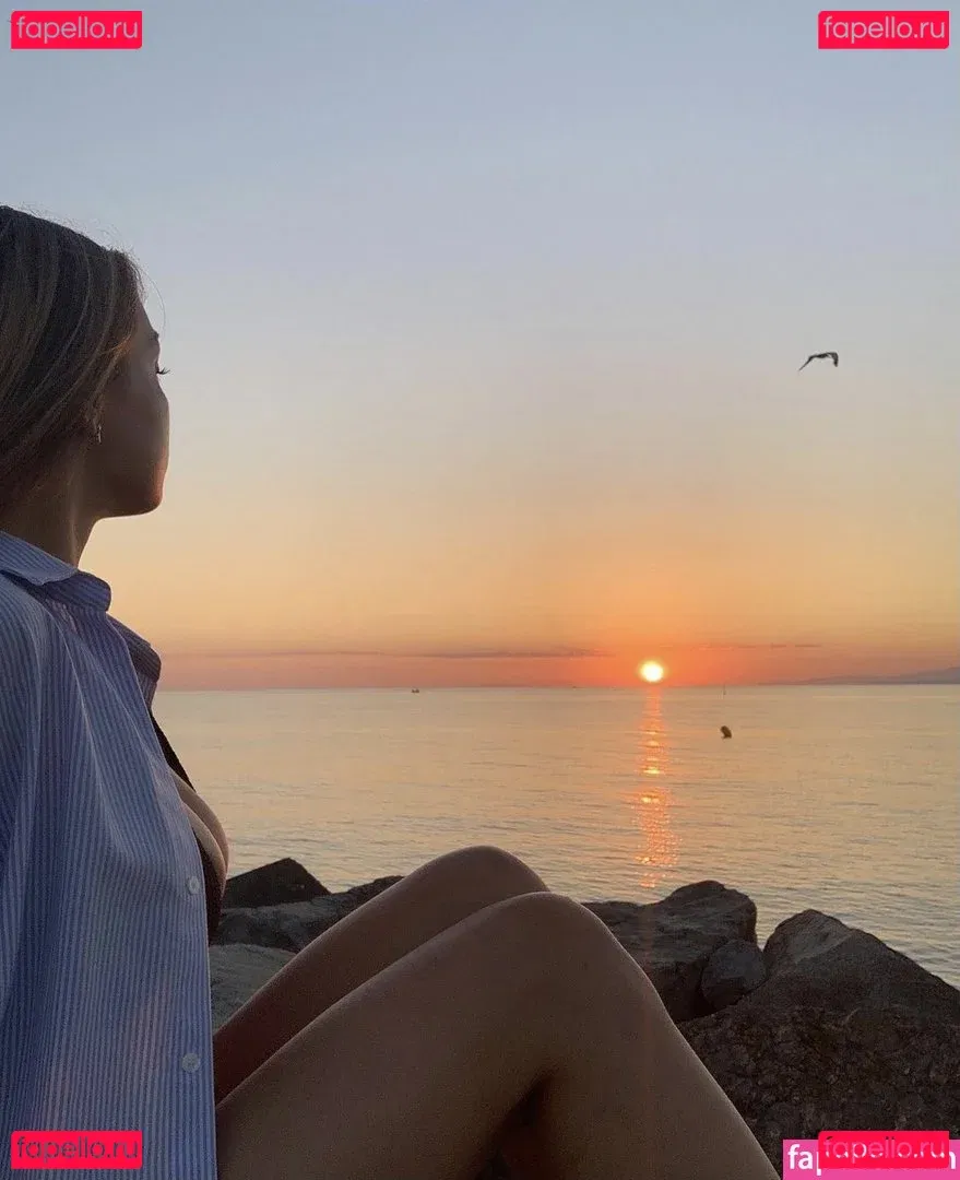 Romane Salvetti Onlyfans Photo Gallery 