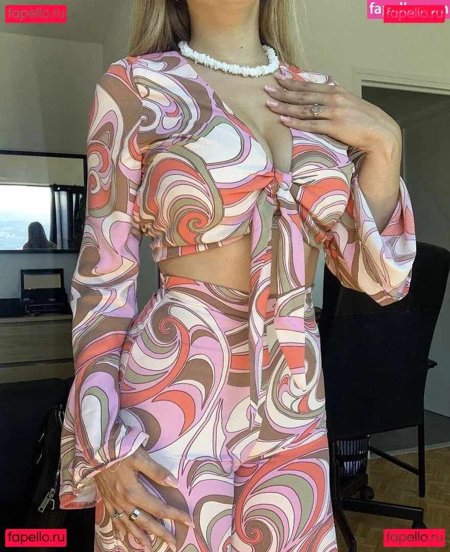 Romane Salvetti Onlyfans Photo Gallery 