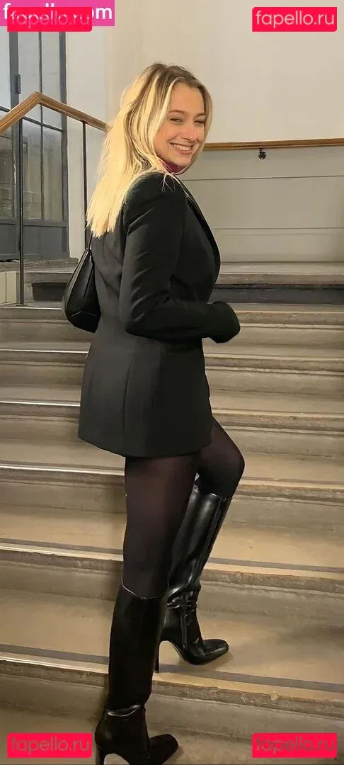 Romane Salvetti Onlyfans Photo Gallery 