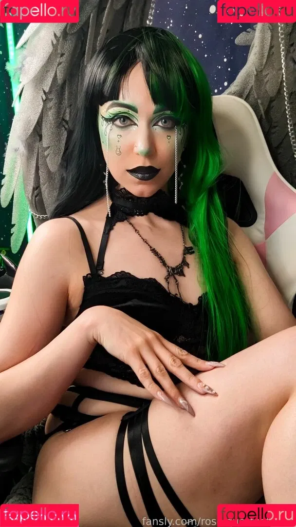 roseiquartzofficial Onlyfans Photo Gallery 