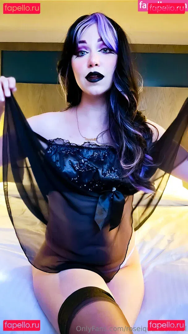 roseiquartzofficial Onlyfans Photo Gallery 