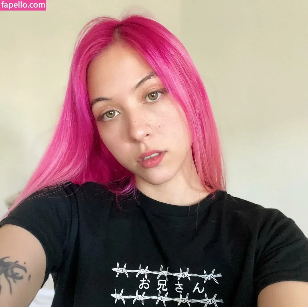 B4bychan Onlyfans Photo Gallery 