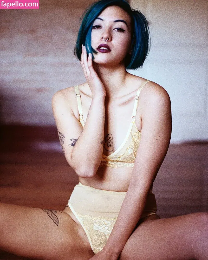 B4bychan Onlyfans Photo Gallery 