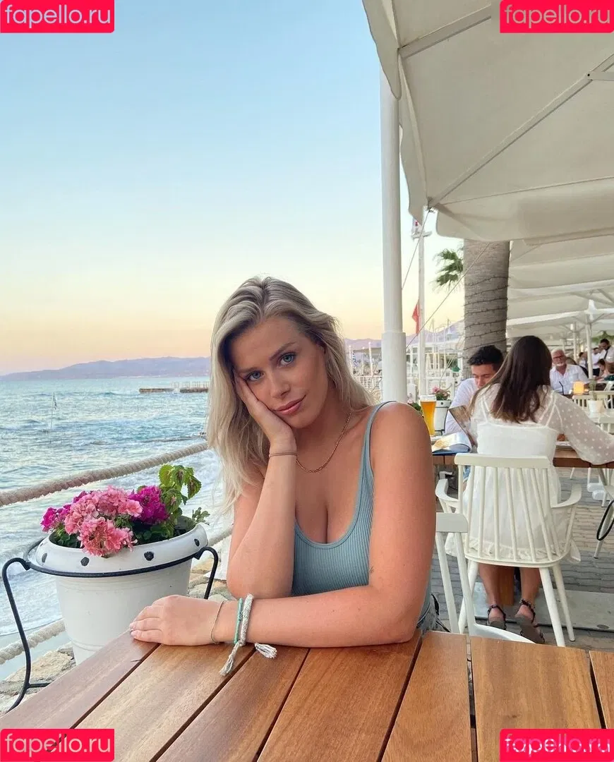 Victoria Vermeer Onlyfans Photo Gallery 