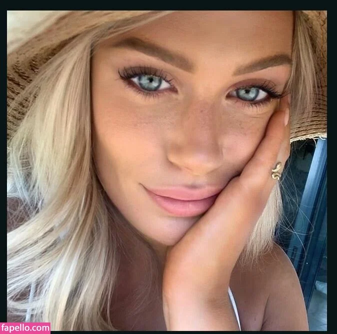 Victoria Vermeer Onlyfans Photo Gallery 