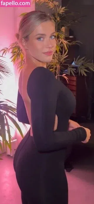 Victoria Vermeer Onlyfans Photo Gallery 