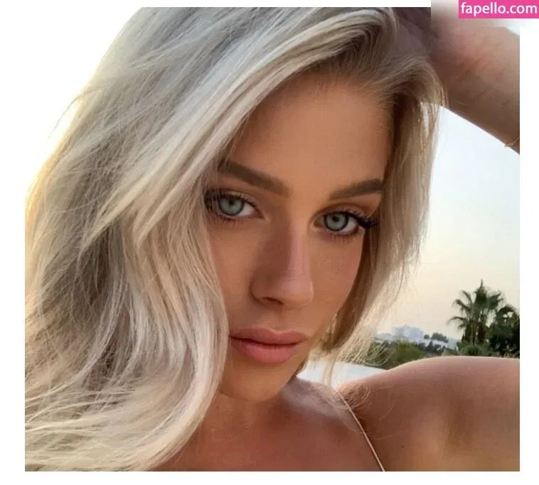 Victoria Vermeer Onlyfans Photo Gallery 