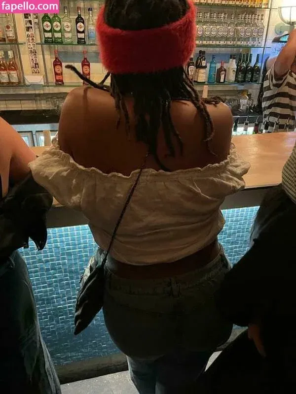 Ariel Cosmo Onlyfans Photo Gallery 