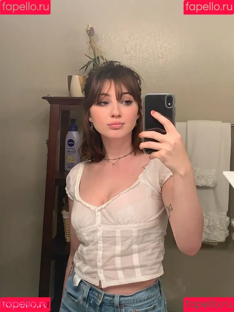 soph8983/Sophie43 Onlyfans Photo Gallery 