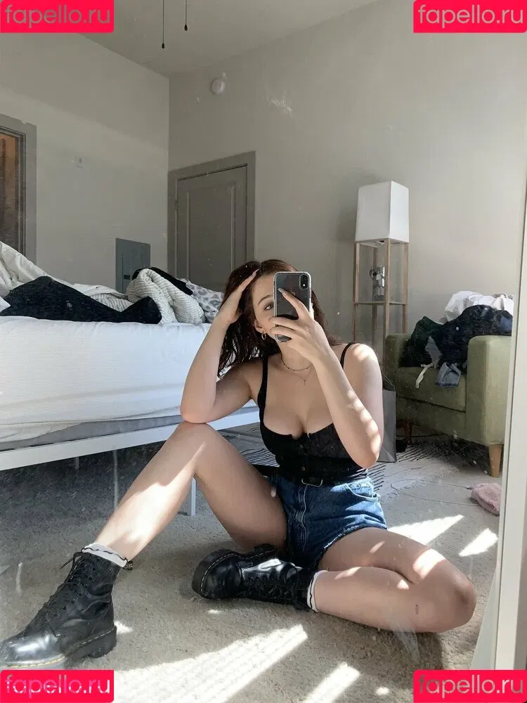 soph8983/Sophie43 Onlyfans Photo Gallery 