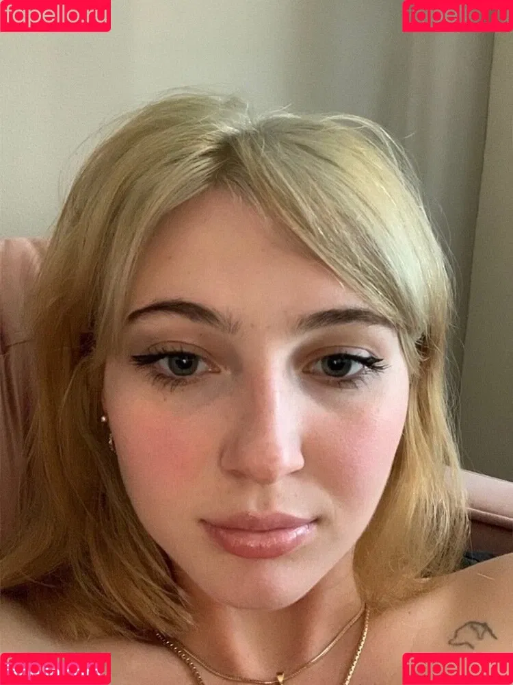 soph8983/Sophie43 Onlyfans Photo Gallery 