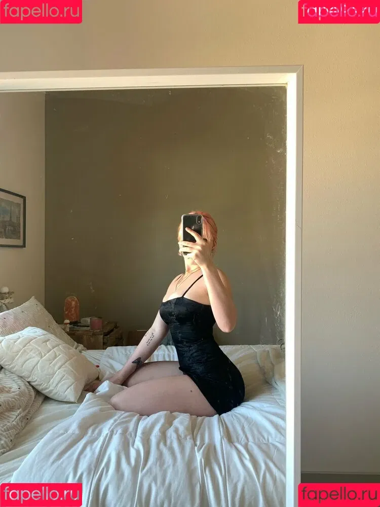 soph8983/Sophie43 Onlyfans Photo Gallery 