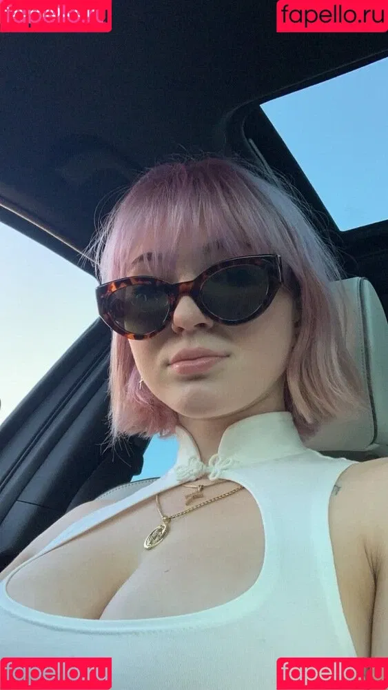 soph8983/Sophie43 Onlyfans Photo Gallery 