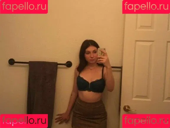 soph8983/Sophie43 Onlyfans Photo Gallery 