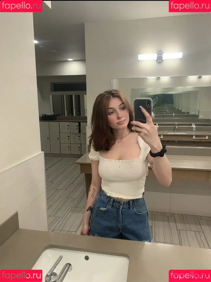 soph8983/Sophie43 Onlyfans Photo Gallery 