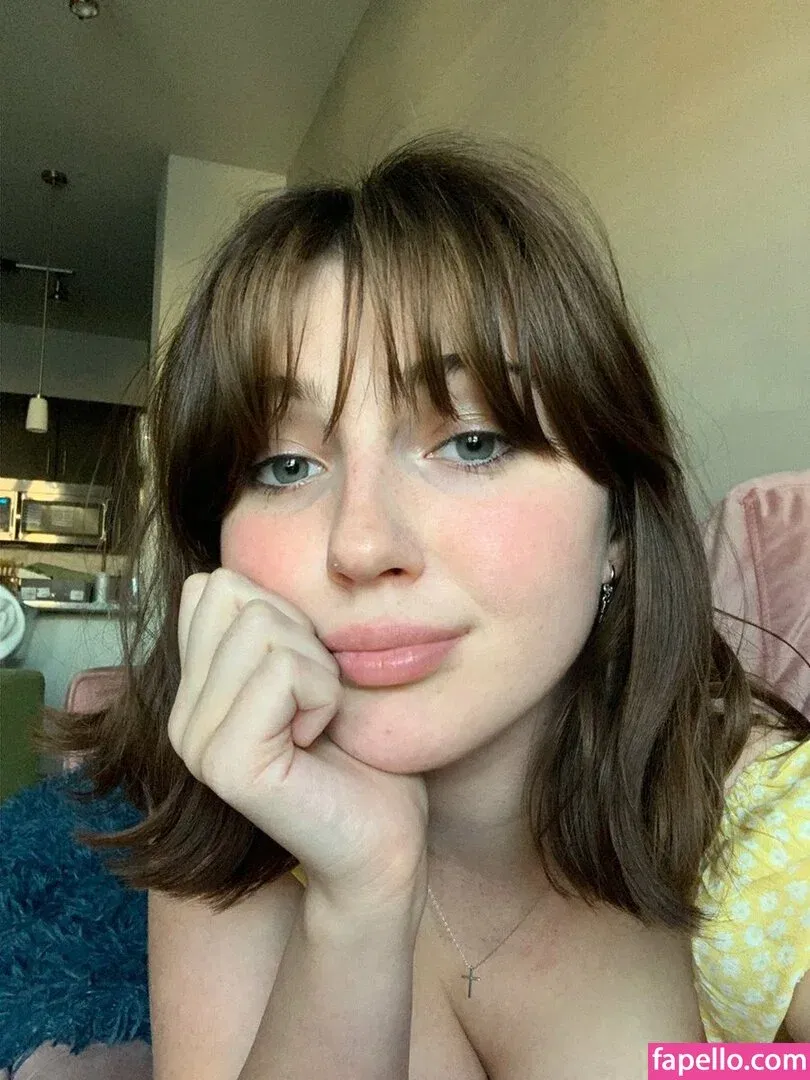 soph8983/Sophie43 Onlyfans Photo Gallery 