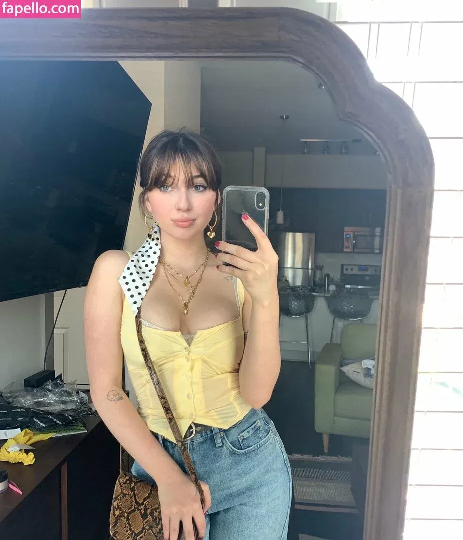 soph8983/Sophie43 Onlyfans Photo Gallery 