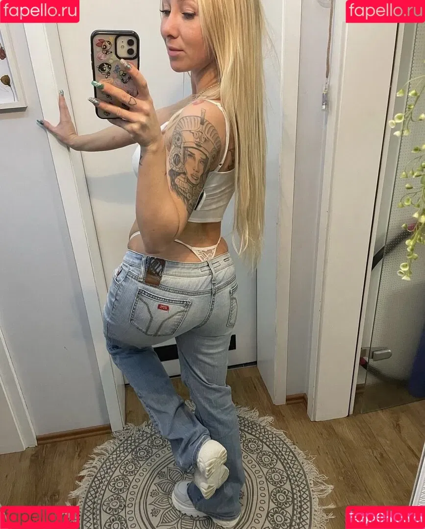 mariela_ella Onlyfans Photo Gallery 
