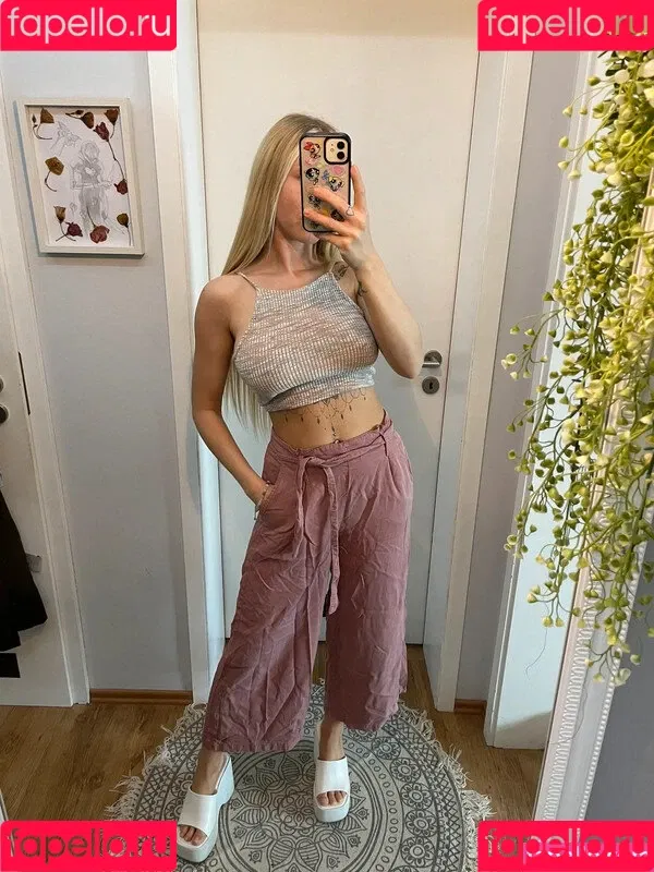mariela_ella Onlyfans Photo Gallery 