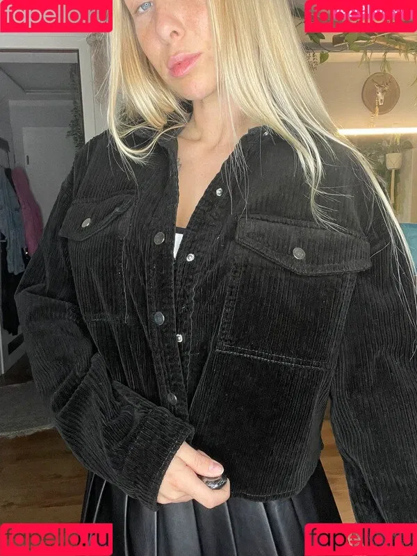 mariela_ella Onlyfans Photo Gallery 