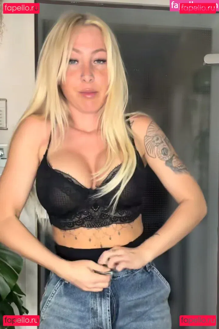 mariela_ella Onlyfans Photo Gallery 