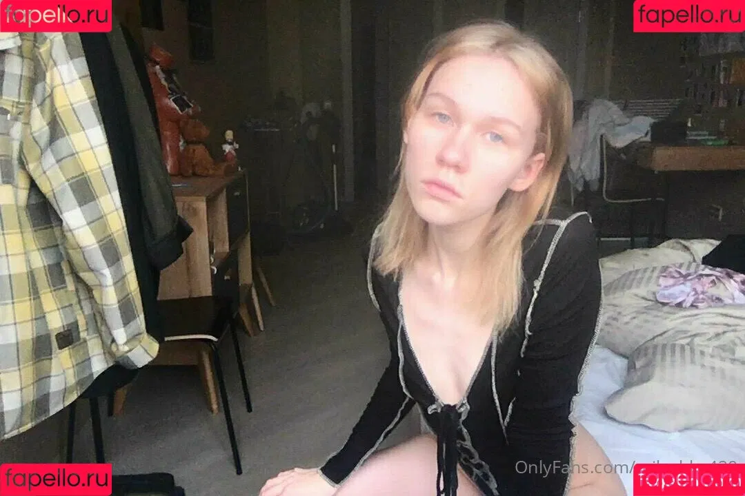 m00nscorpio Onlyfans Photo Gallery 