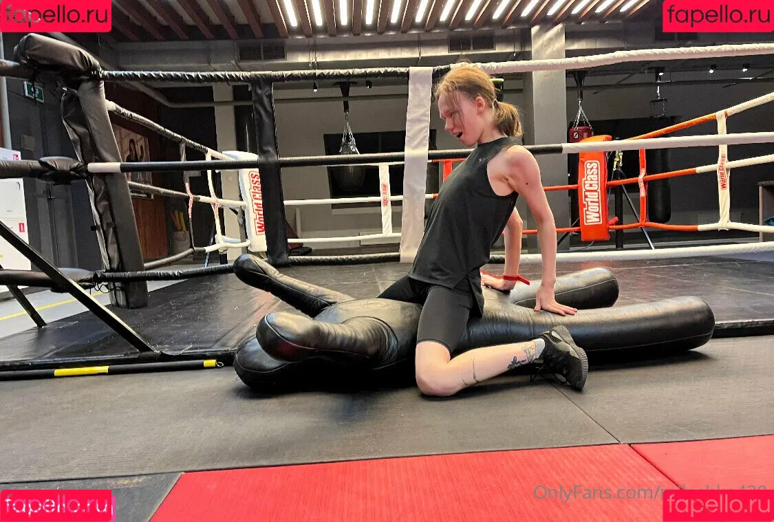 m00nscorpio Onlyfans Photo Gallery 