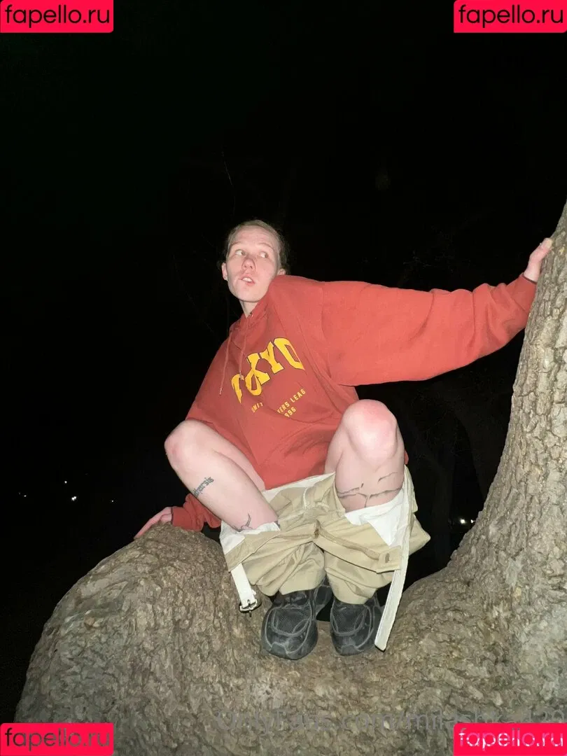 m00nscorpio Onlyfans Photo Gallery 